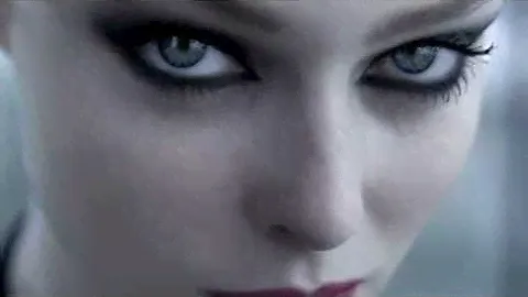 Yves Saint Laurent - Elle Intense avec Coco Rochas - 2009